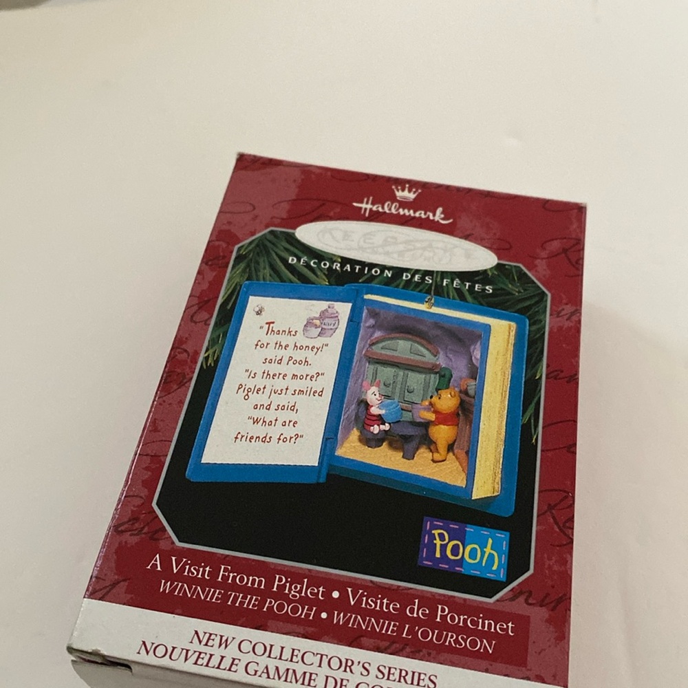 Hallmark Winnie the Pooh Keepsake Christmas ornament. A visit from Piglet